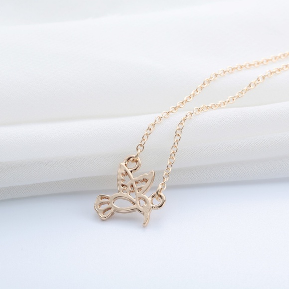 ❤️4 for $20 Sale❤️ 18k GPHumming bird necklace - Picture 2 of 4